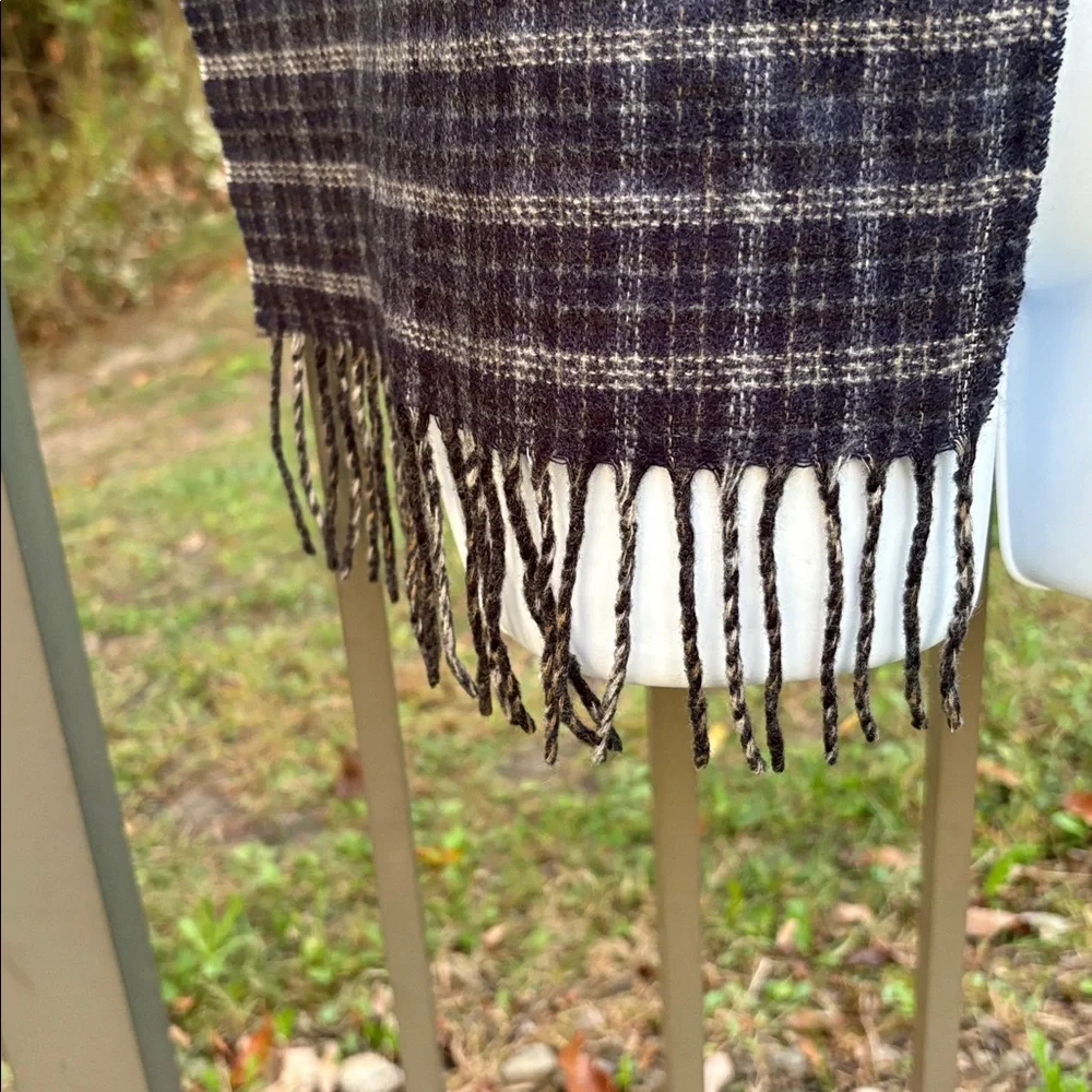 V Fraas Cashmink Made in Germany Navy Blue Plaid Scarf